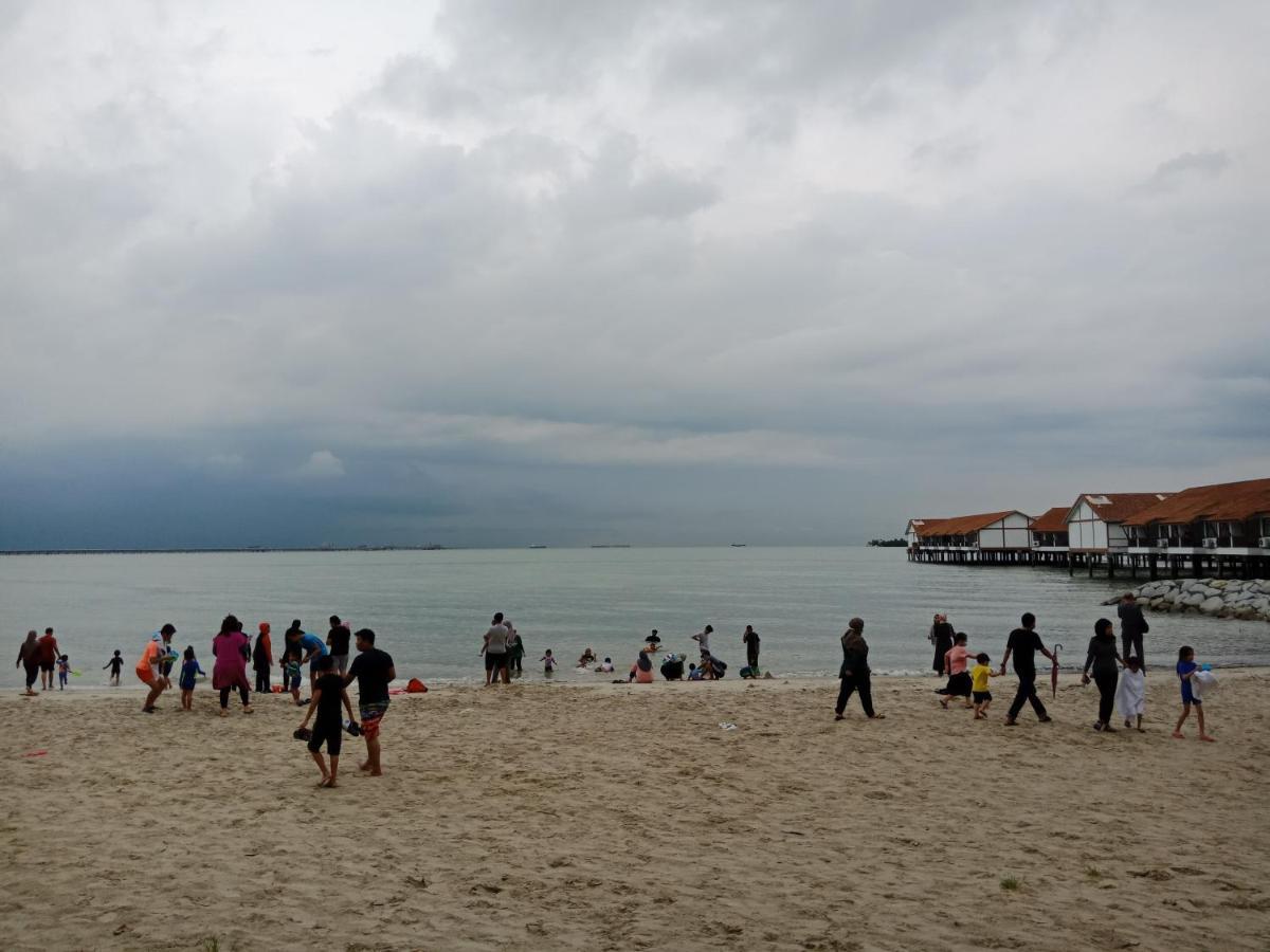 Glory Beach Resort Private 2 Bedroom Apartment Port Dickson Bagian luar foto